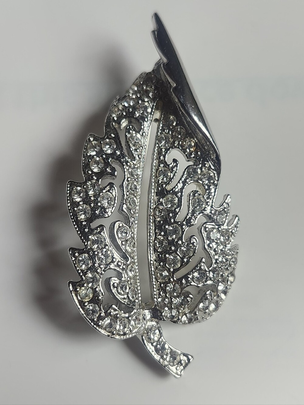 Vtg Hedy Silver Tone Pave Rhinestone Filigree Leaf Brooch
